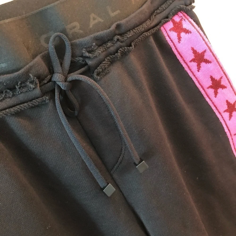 Koral black pink